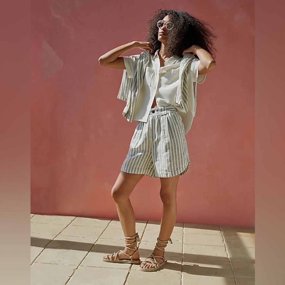 BNWT Madewell Breezewoven Beachside Shirttail Top in Ashen Sage